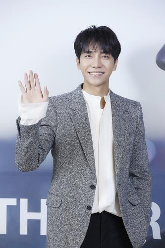 가수 겸 배우 이승기. <후크엔터테인먼트 제공>